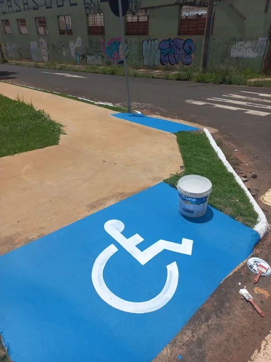 Pintura de letras demarcação de estacionamento  - Foto 4