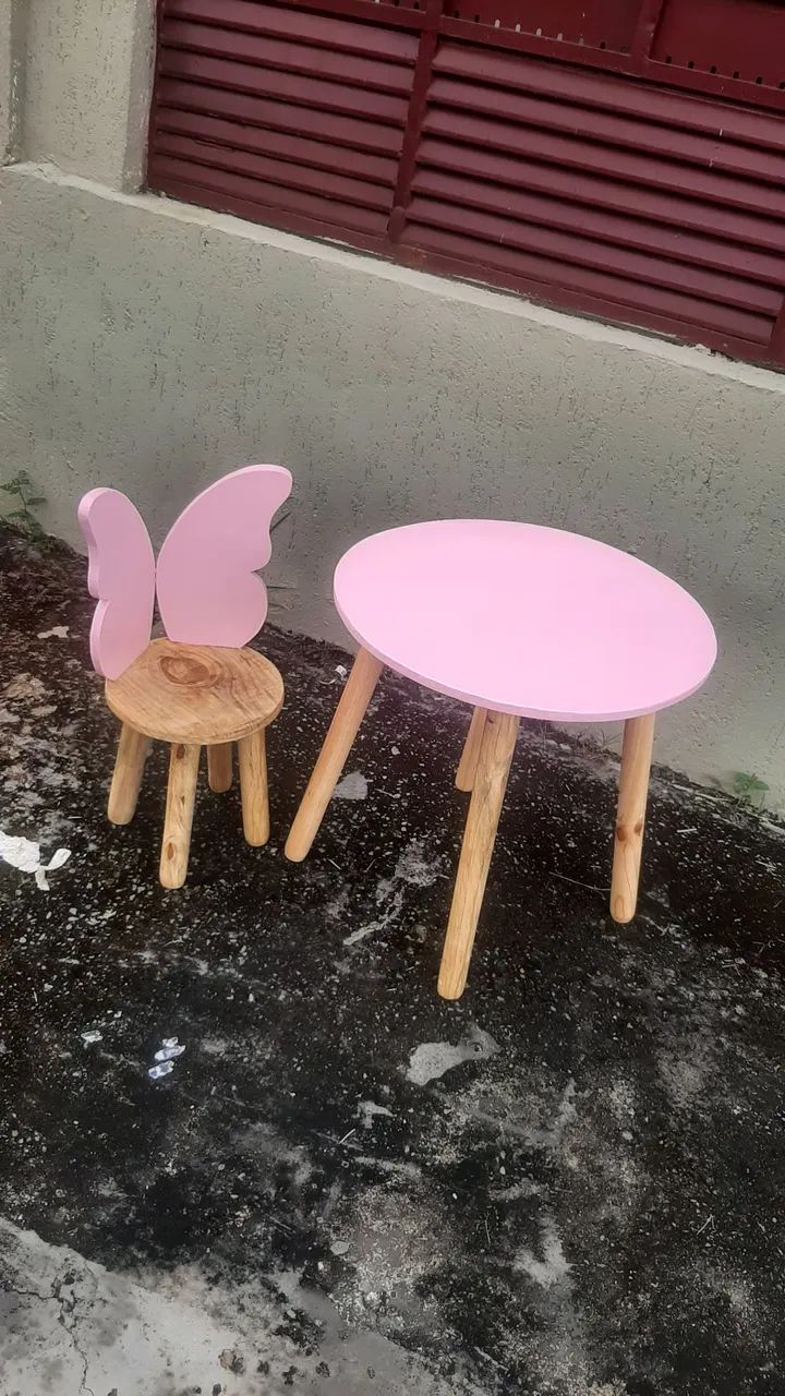 Mesa e cadeiras infantis personalizadas  - Foto 3