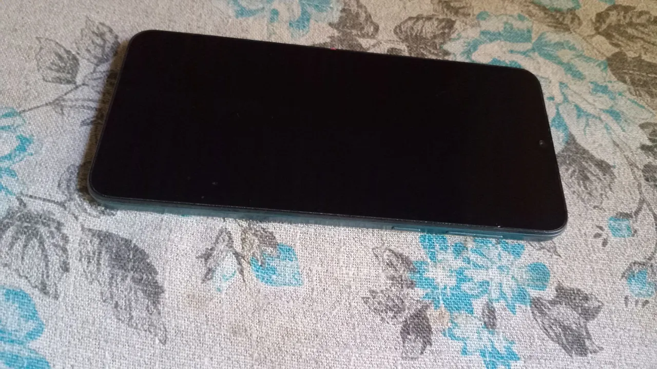 Vendo semi-novo MotoE13 64Gb