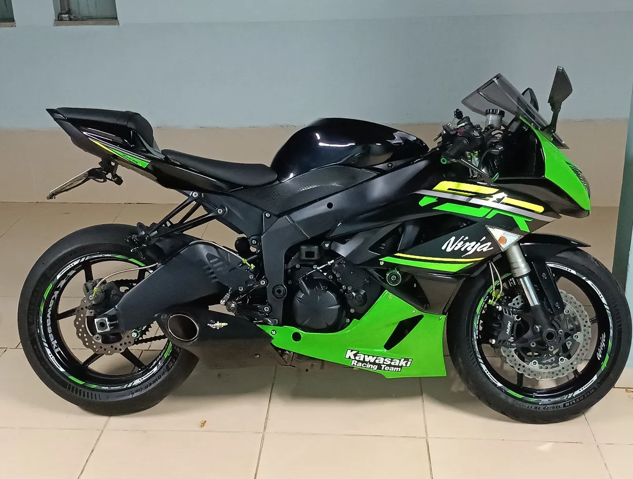 Kawasaki ZX6R 2012