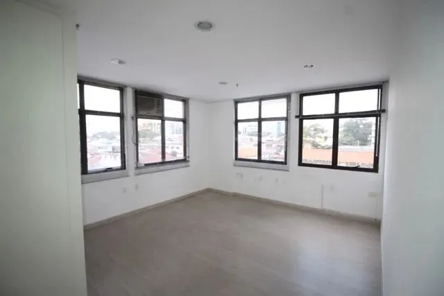 Sala comercial em Rua Américo Brasiliense - Chácara Santo Antônio (Zona Sul) - São Paulo/S