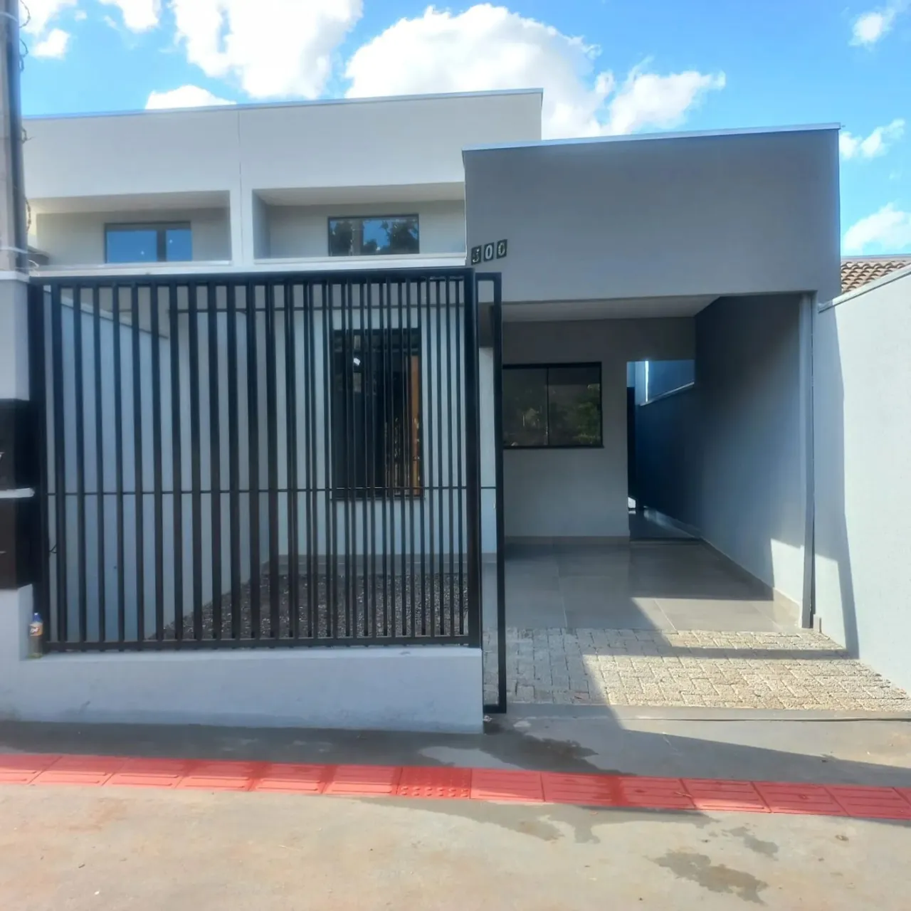 Casa à venda com 2 quartos e 1 suíte no Parque Universidade em Londrina, PR