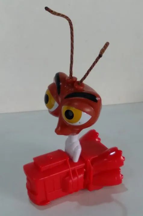 Boneco Dr. Barata de "Monstros VS Aliens" - Foto 2