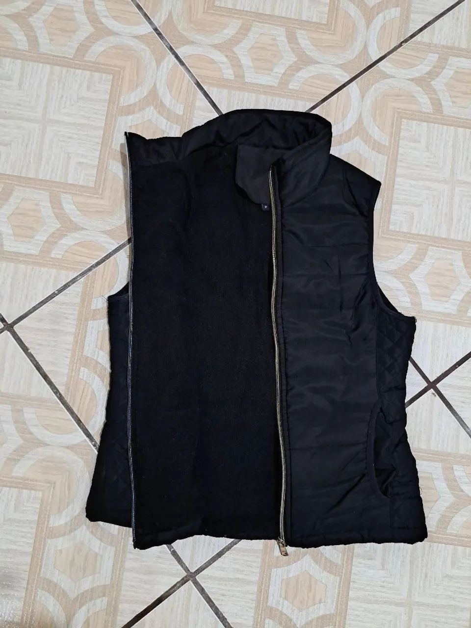Colete de frio Feminino Acolchoado Preto - Foto 4