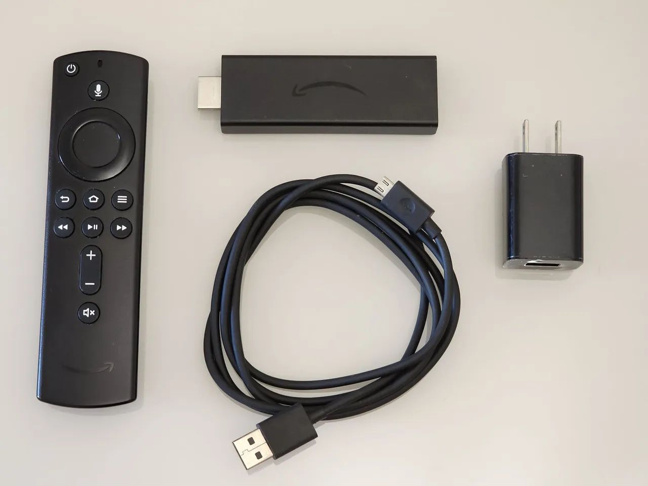 Amazon Fire TV Lite - com controle remoto e acessórios