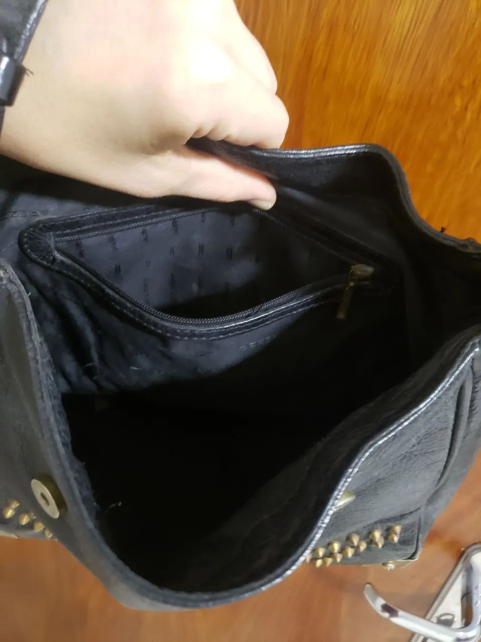 Bolsa Arezzo Preta de Couro - Foto 3