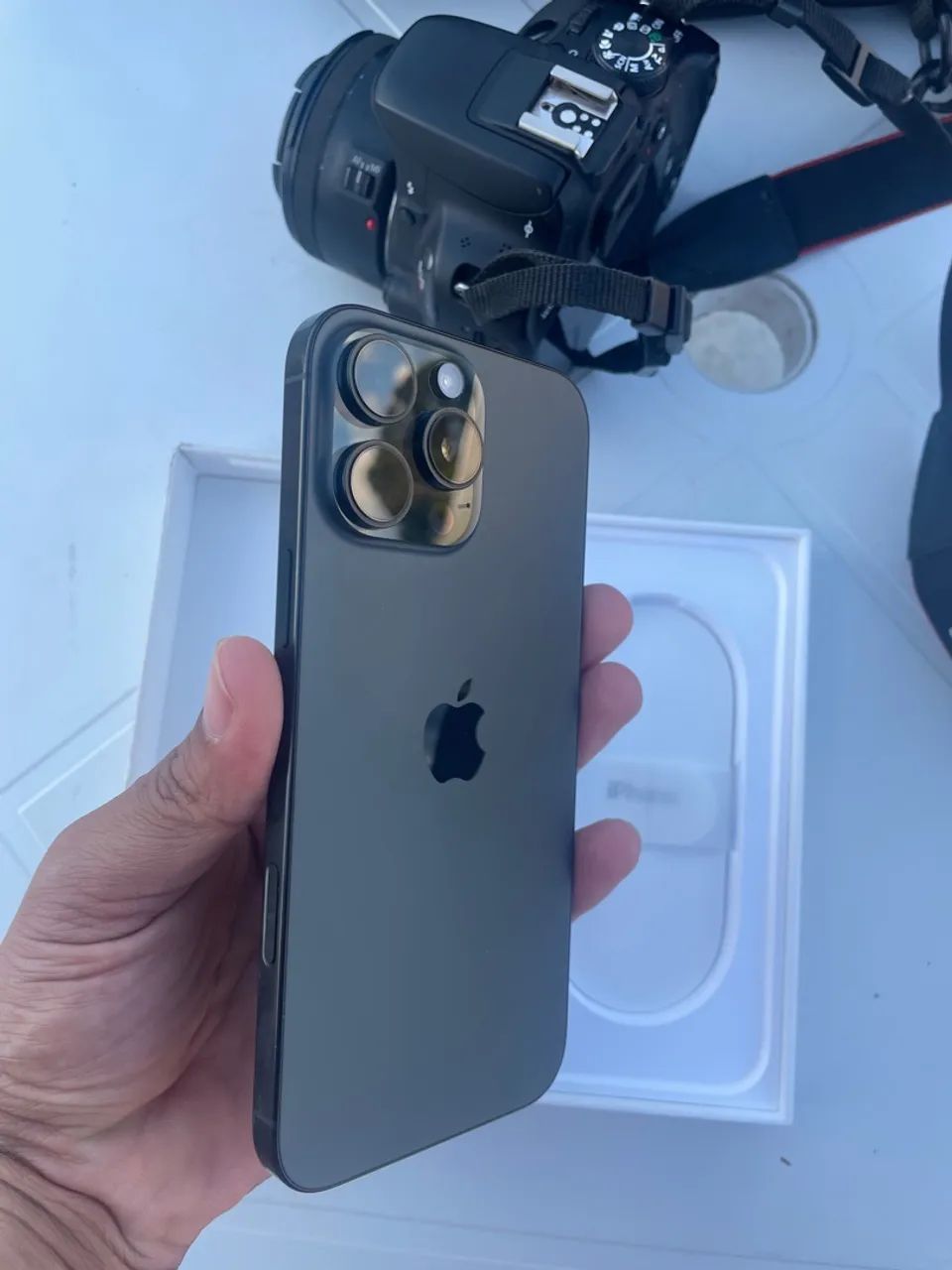 iPhone 16 Pro Max, Black Titanium 256GB