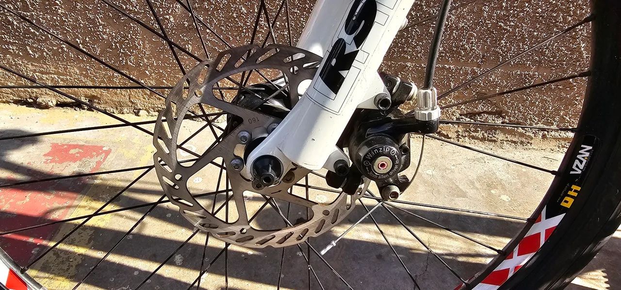 Bicicleta Aro 29 freio a disco  - Foto 3