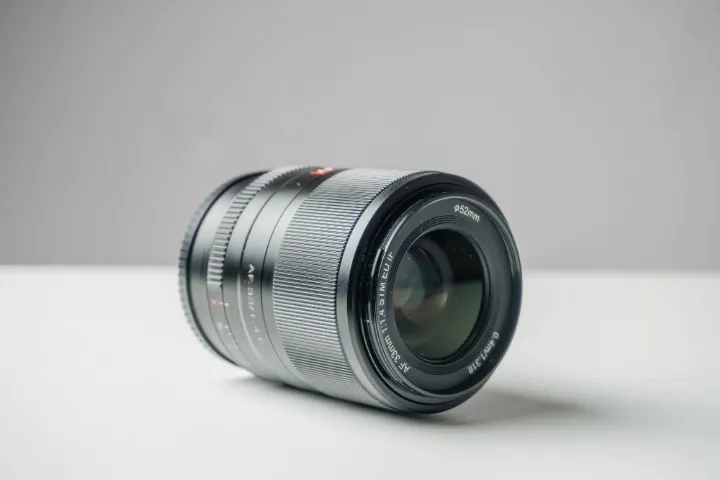 Lente Viltrox 33mm 1.4 - Sony