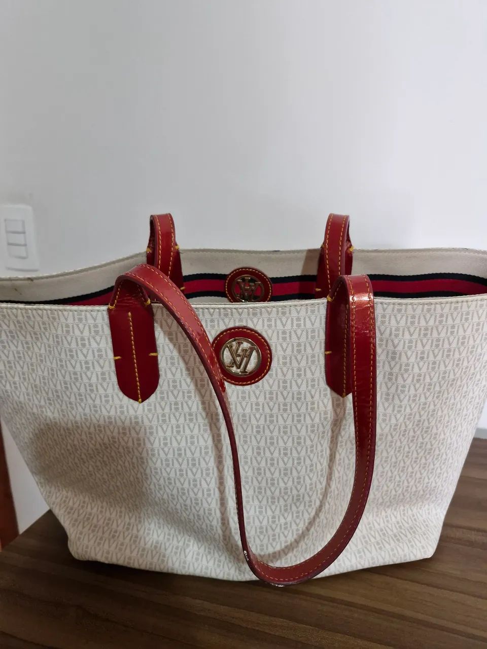 Bolsa de Ombro Victor Hugo 