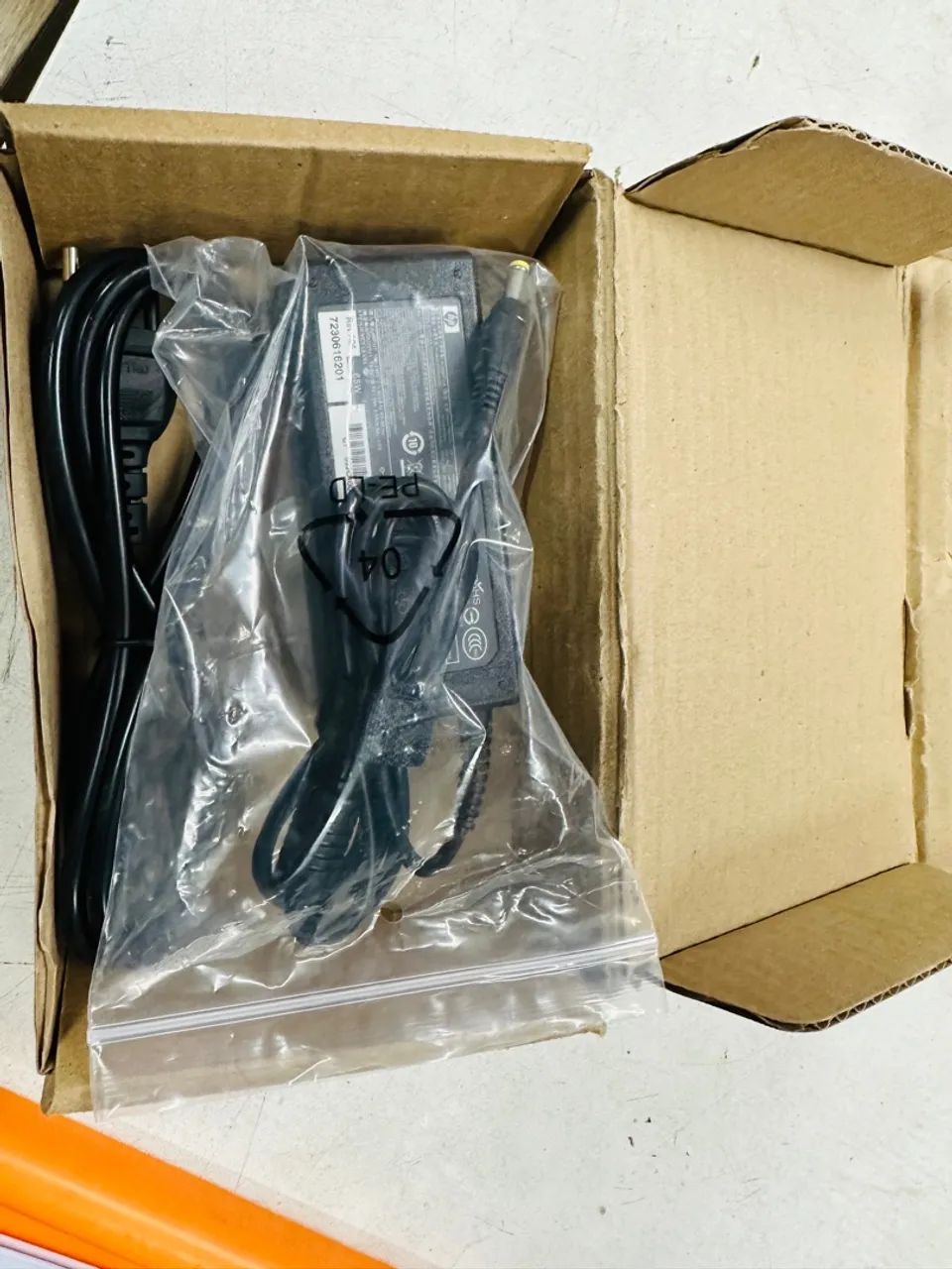 Notebook Carregador HP DV2000 18,5V 3.5A 65W - Foto 3