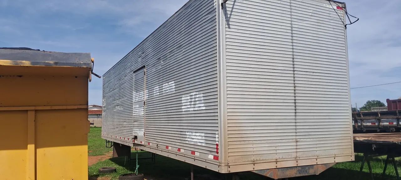 Bau Alumínio 10,5 mtrs com porta lateral - Foto 2