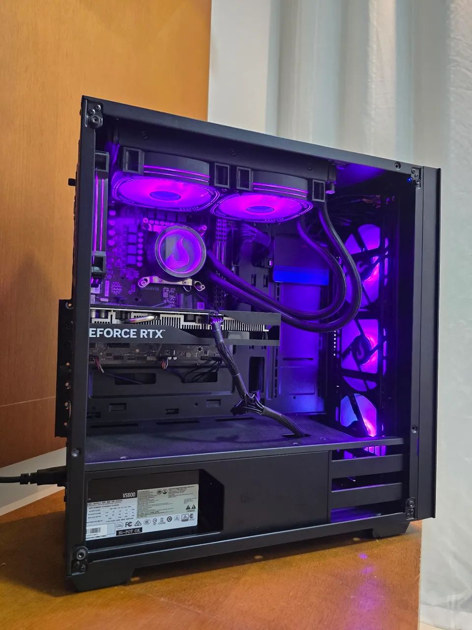 Gaming PC RTX 4060 (4 MONTHS OF USE) / i5 12400F / SSD - ACCEPT PS5 IN EXCHANGE64529519658369120