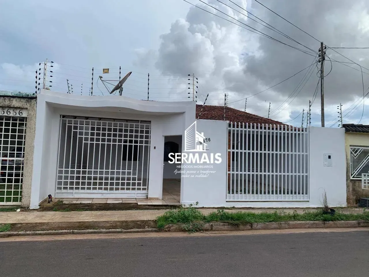 Casa para Locação Bairro 4 de janeiro R$2.100,00