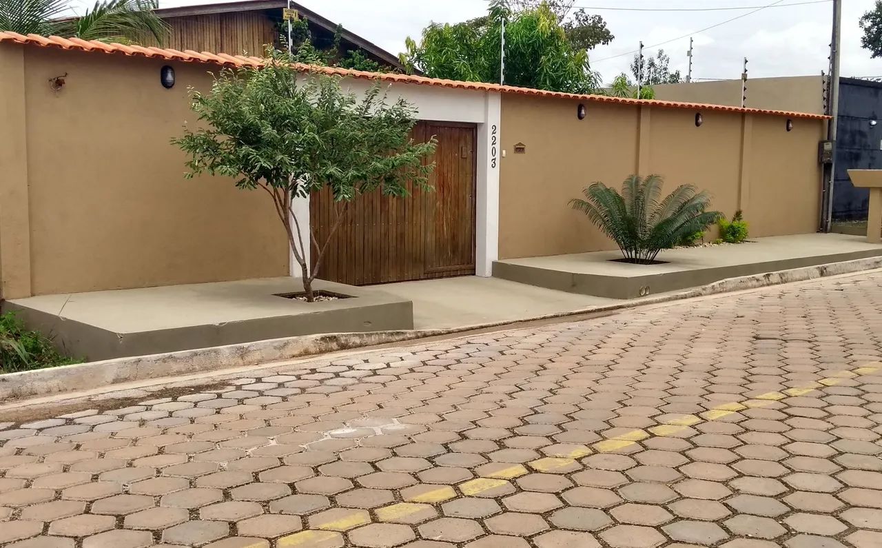 Casa a venda no bairro Goiabal 