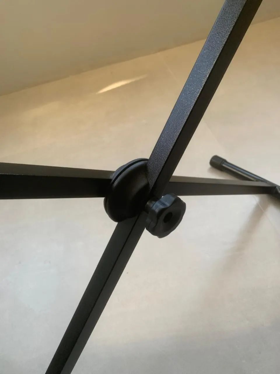 Pedestal para teclado