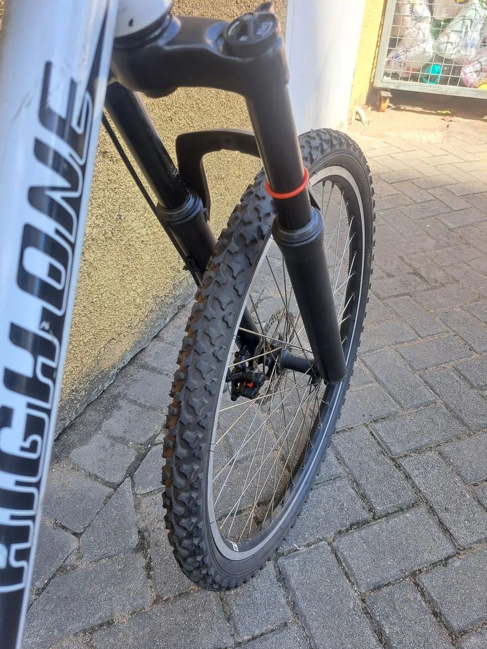 Vendo bicicleta highone aro 26 - Foto 2