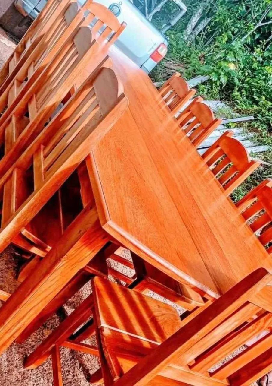 Mesa com cadeiras