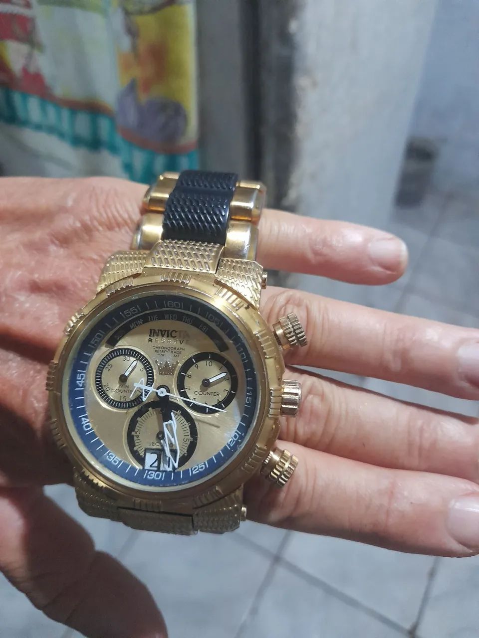 Vendo um relógio Invicto máquina ronda cronógrafo funcionando perfeitamente 