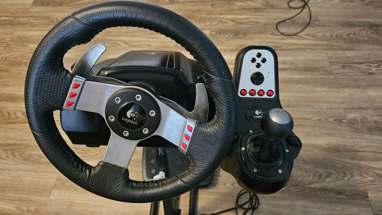 Volante Logitech G27 com suporte - Foto 3