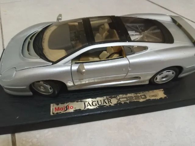 Replica Jaguar XJ220