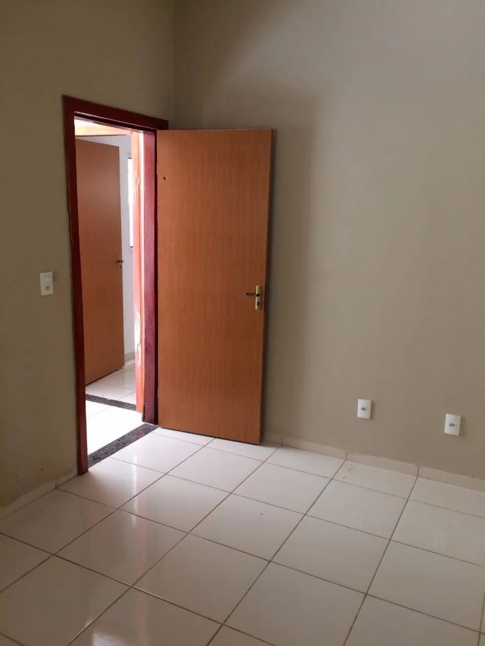 Casa pra alugar 2/4 com suíte e closet  - Foto 2