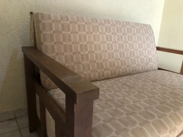 Sofá-cama dois lugares - Madeira de altíssima qualidade - Foto 3