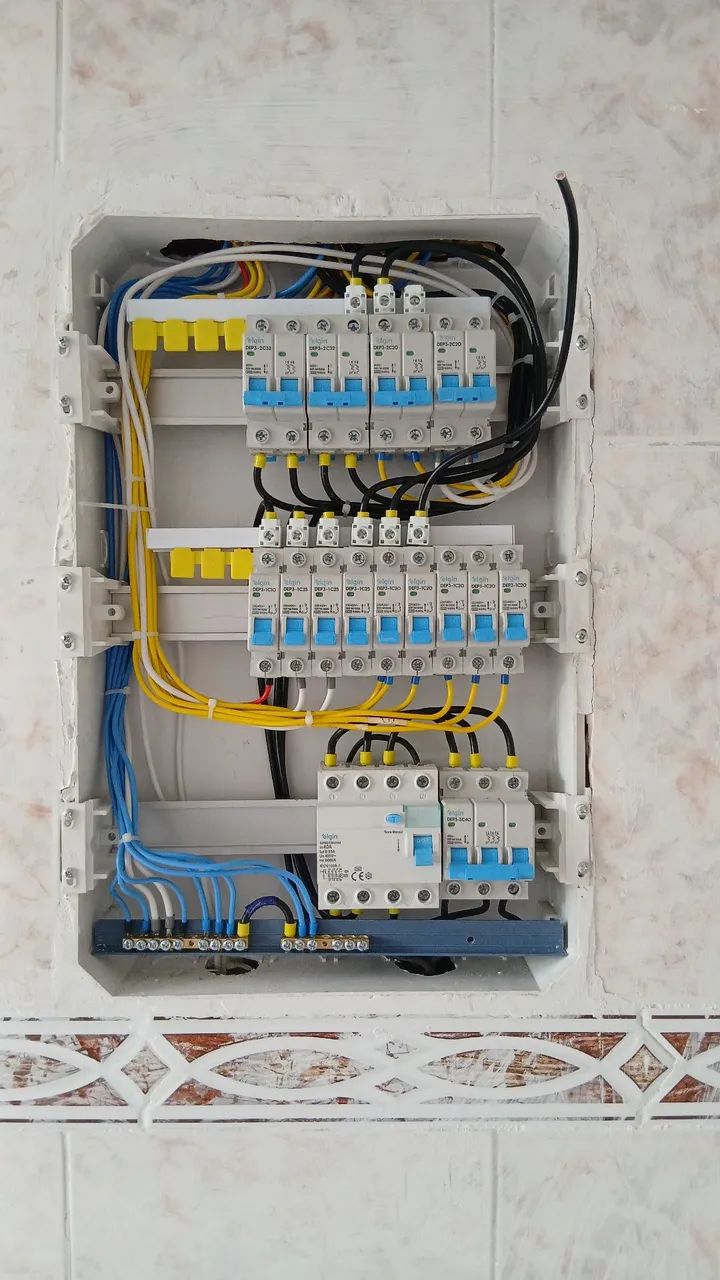 Eletricista Profissional - Bento, marechal e Oswaldo - Foto 3