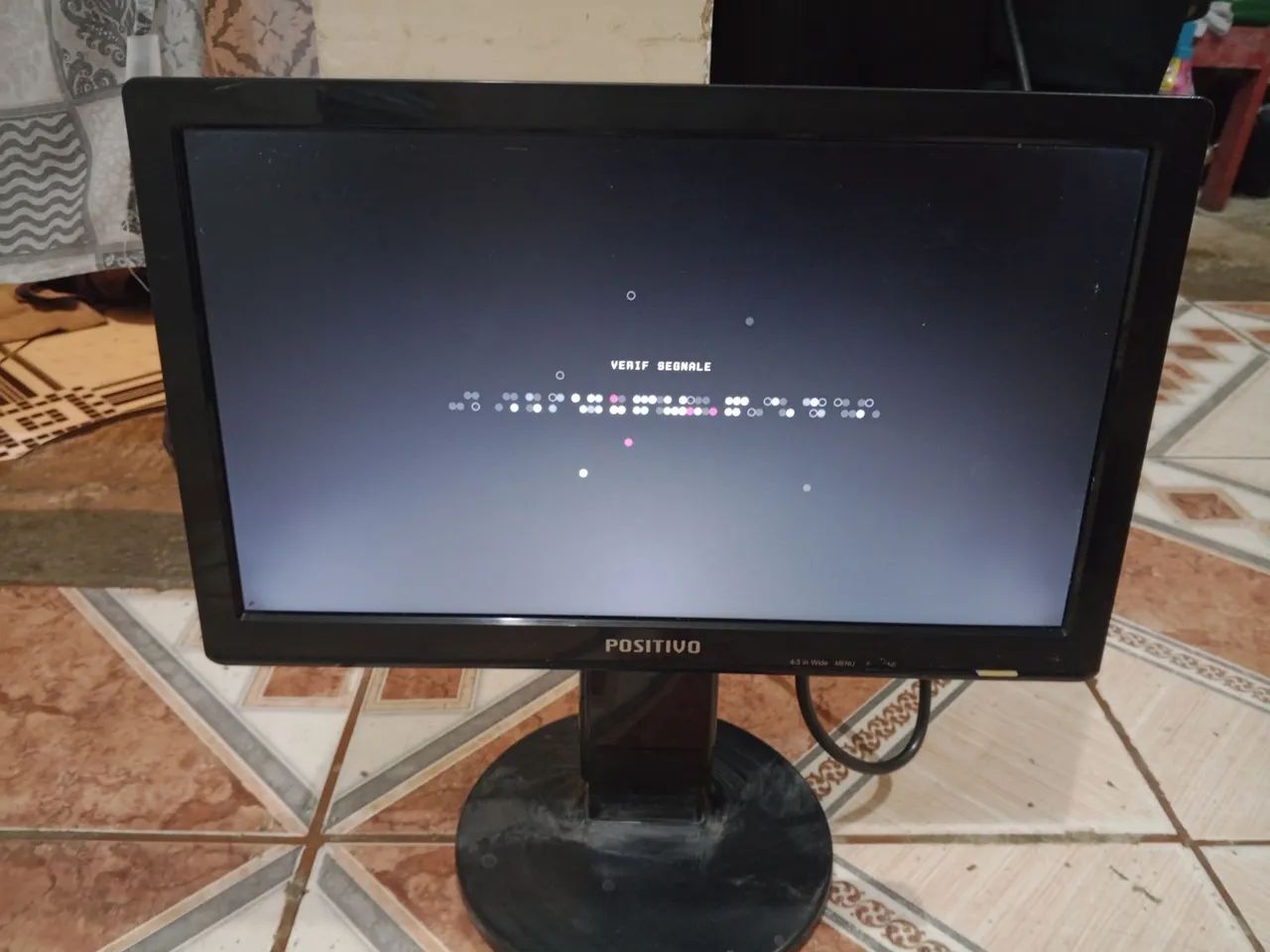 ? MONITOR POSITIVO W1642ST - 16 POLEGADAS