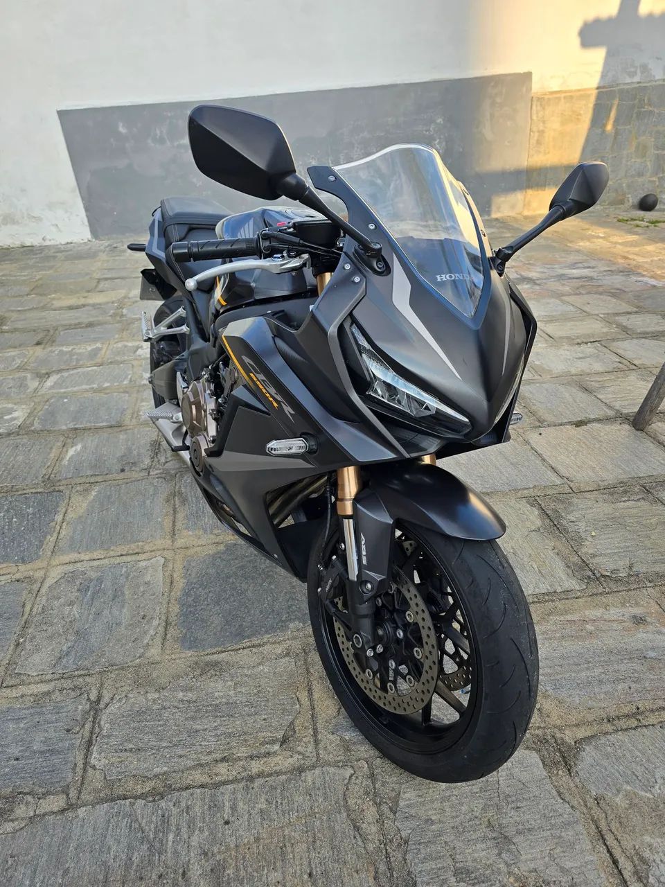 Honda CBR 650R  - Foto 2