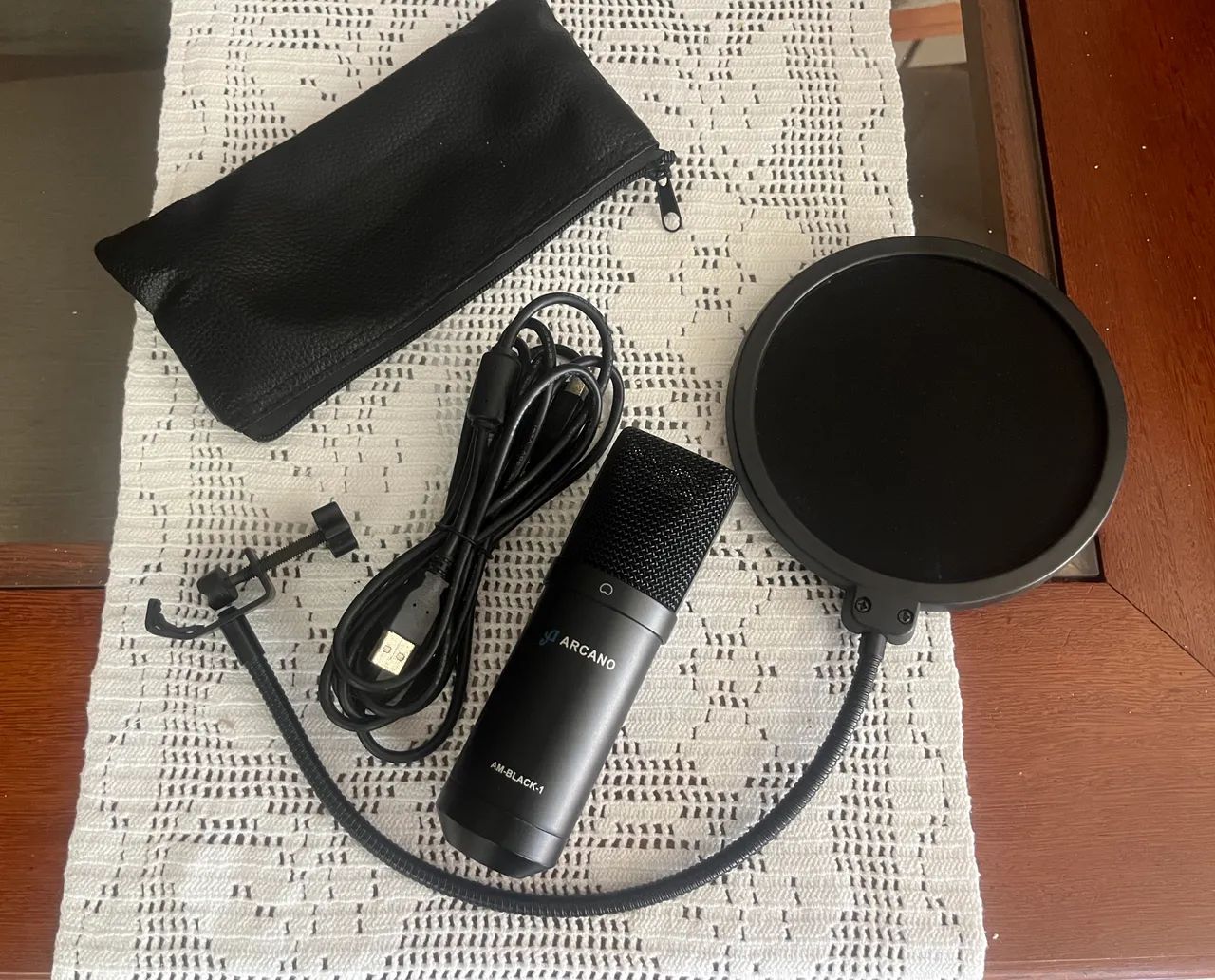 Microfone condensador USB Arcano + pop filter