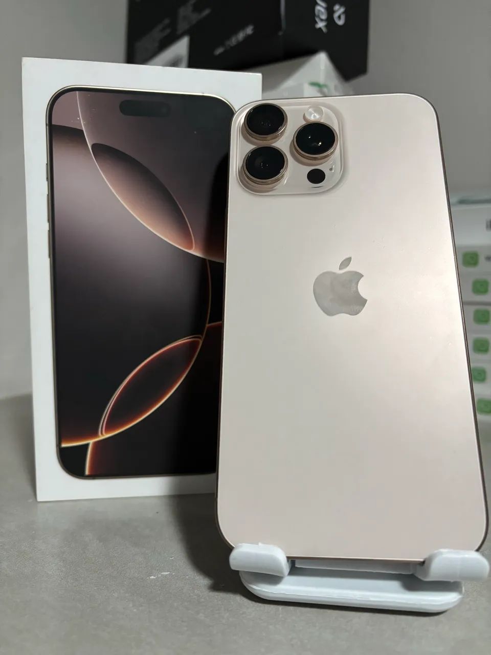 iPhone 16 Pro Max 256gb c/caixa - impecável!