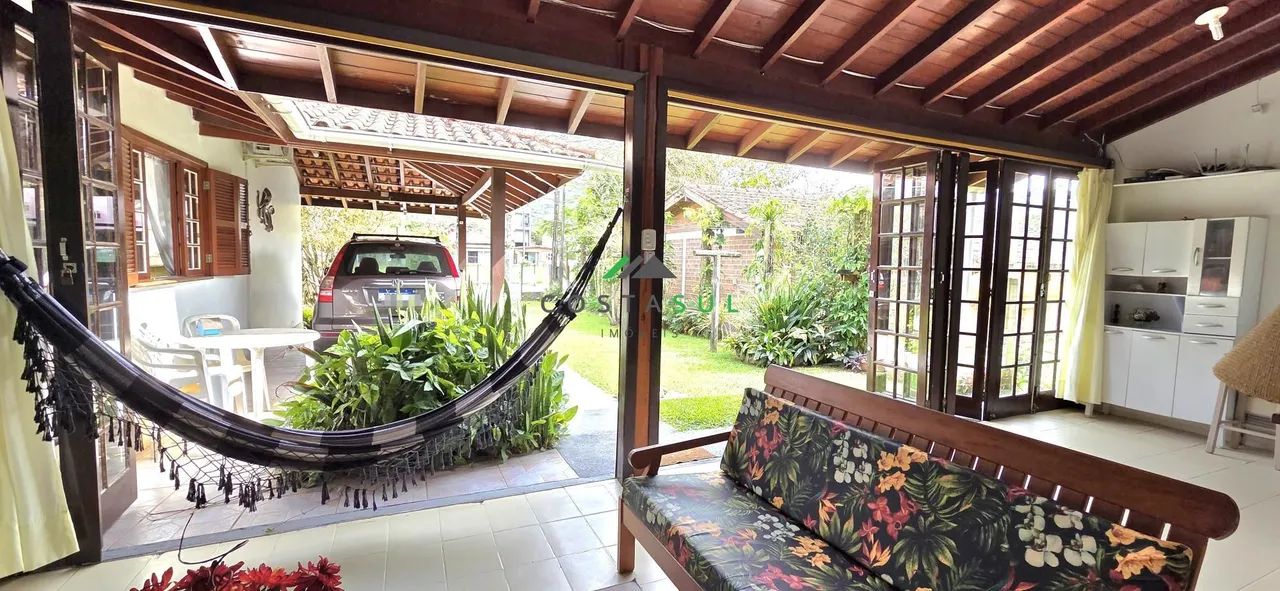 Casa à venda em Garopaba / SC a poucos metros do mar e da lagoa - Foto 3