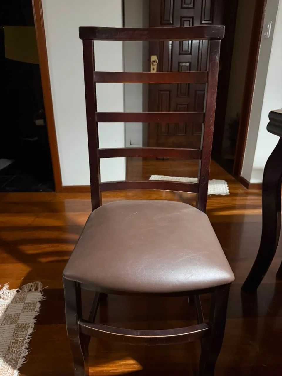 Mesa de jantar com 6 cadeiras - Foto 5