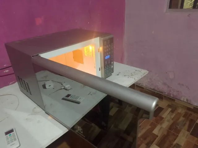 Microondas Eletrolux espelhado 31 litros  - Foto 3