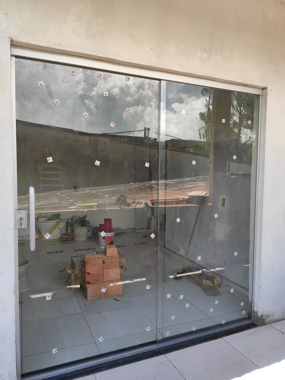 PORTA EM VIDRO TEMPERADO  - Foto 5