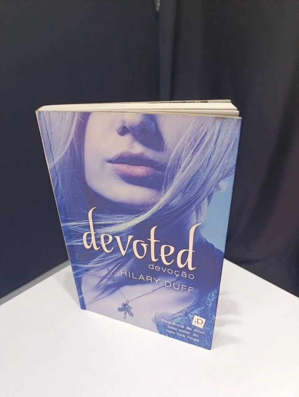 Devoled devoção - Hilary Duff - Livro