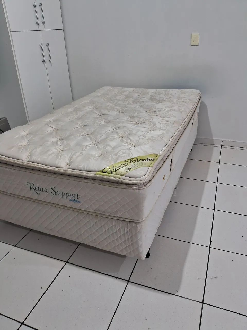 Vendo cama box viúva  - Foto 2