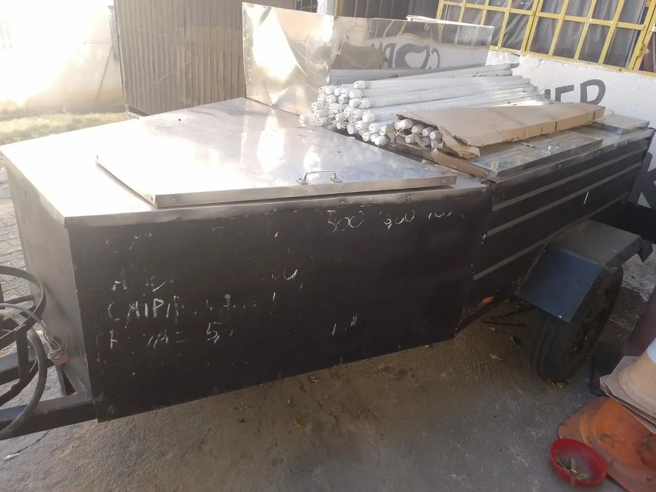 Vendo reboque de lanche