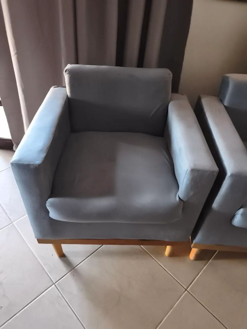 Poltronas decorativas luxo cor cinza  - Foto 2