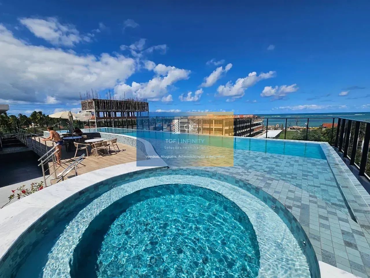 AL MARE  Studio de 21,80m² com Varanda e Rooftop com Piscina de Borda Infinita