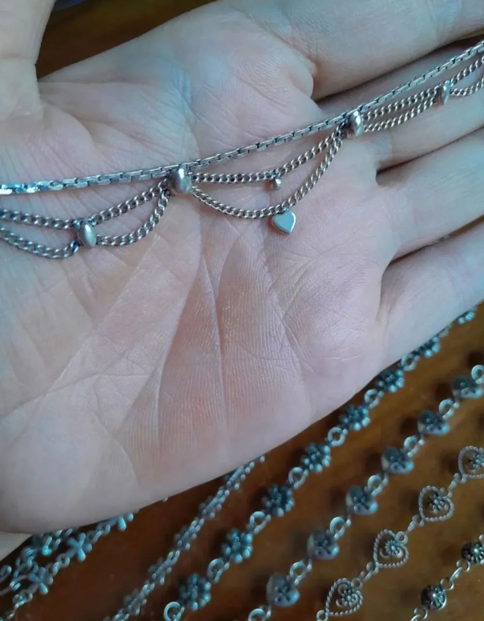 Tornozeleira de prata 925 cortina com corações - Foto 3