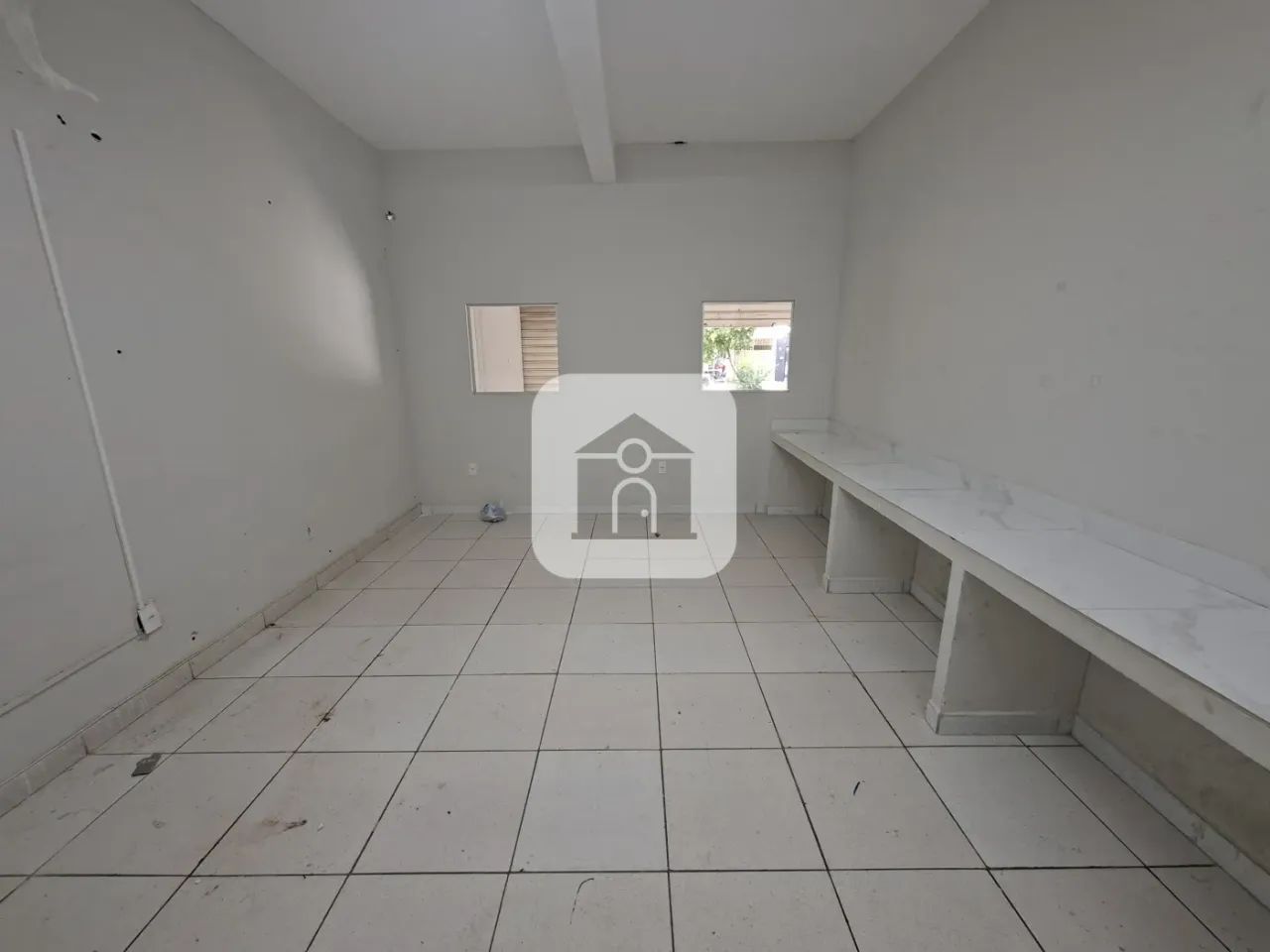 Cômodo comercial para locação no bairro Planalto - Foto 4