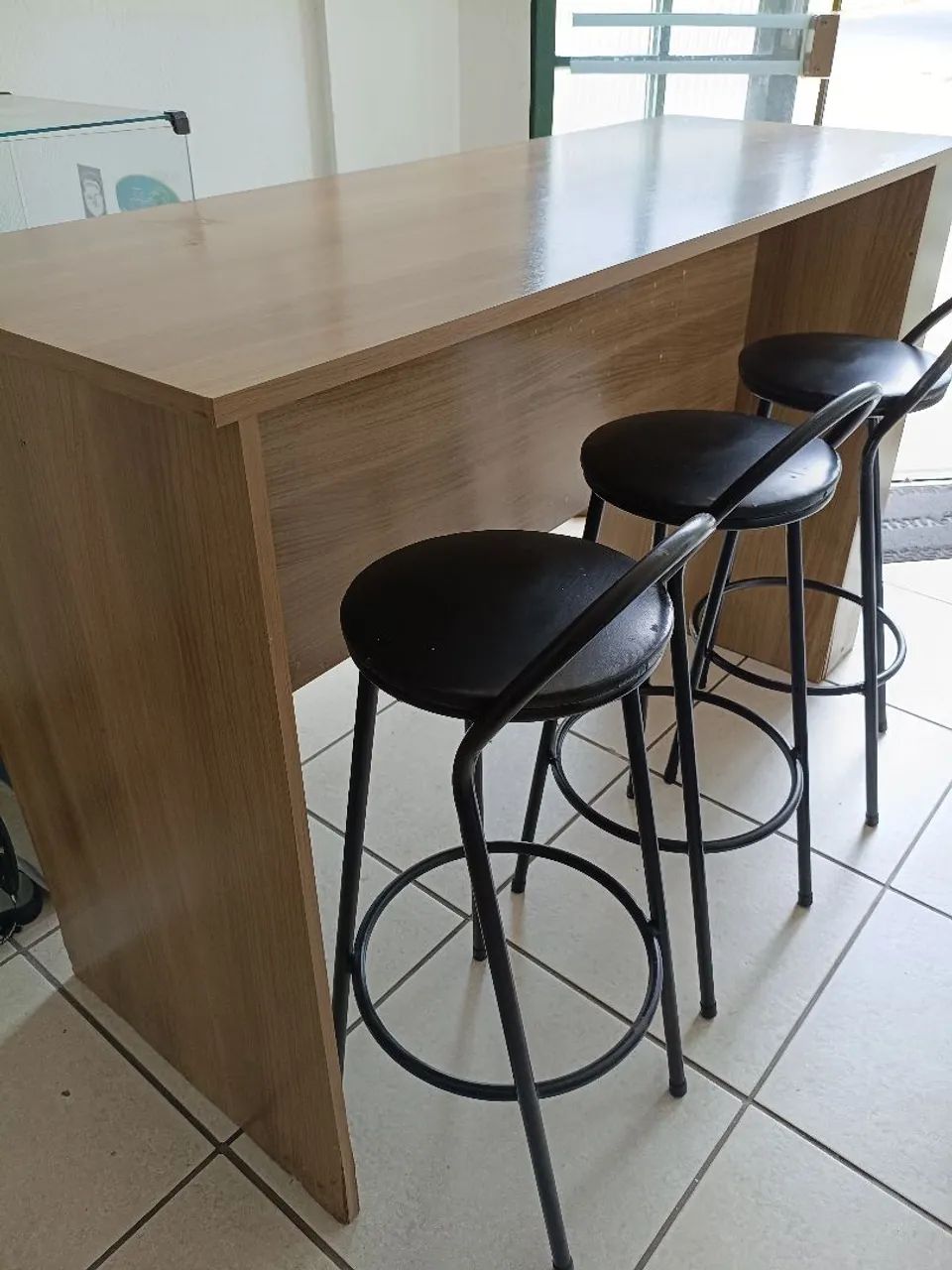 Bancada cozinha com 3 banquetas  - Foto 2