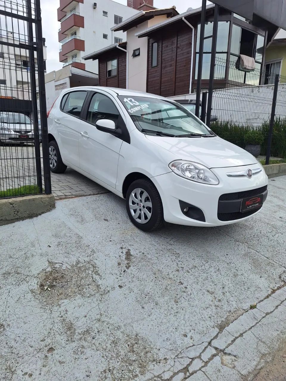 Fiat Palio Attractive 1.0 EVO Fire Flex 8V 5P 2013 - Foto 4