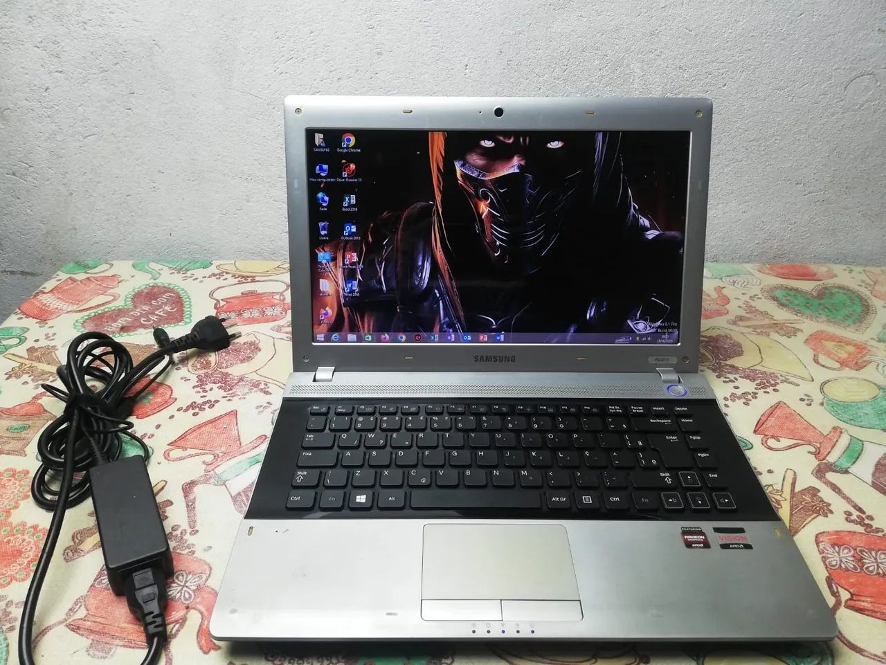 Notebook Samsung todo funcionando normalmente 350 entrego - Foto 2