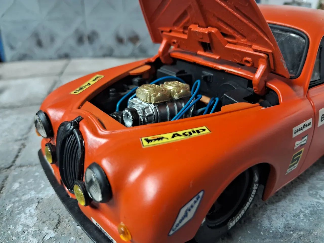 Jaguar 1/18 customizada peca única  - Foto 5