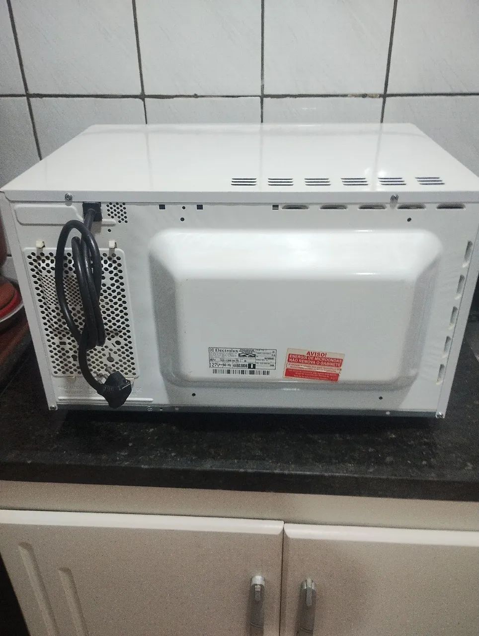 Microondas Eletrolux 31 litros funcionando perfeitamente, teste na hora,127v. - Foto 5