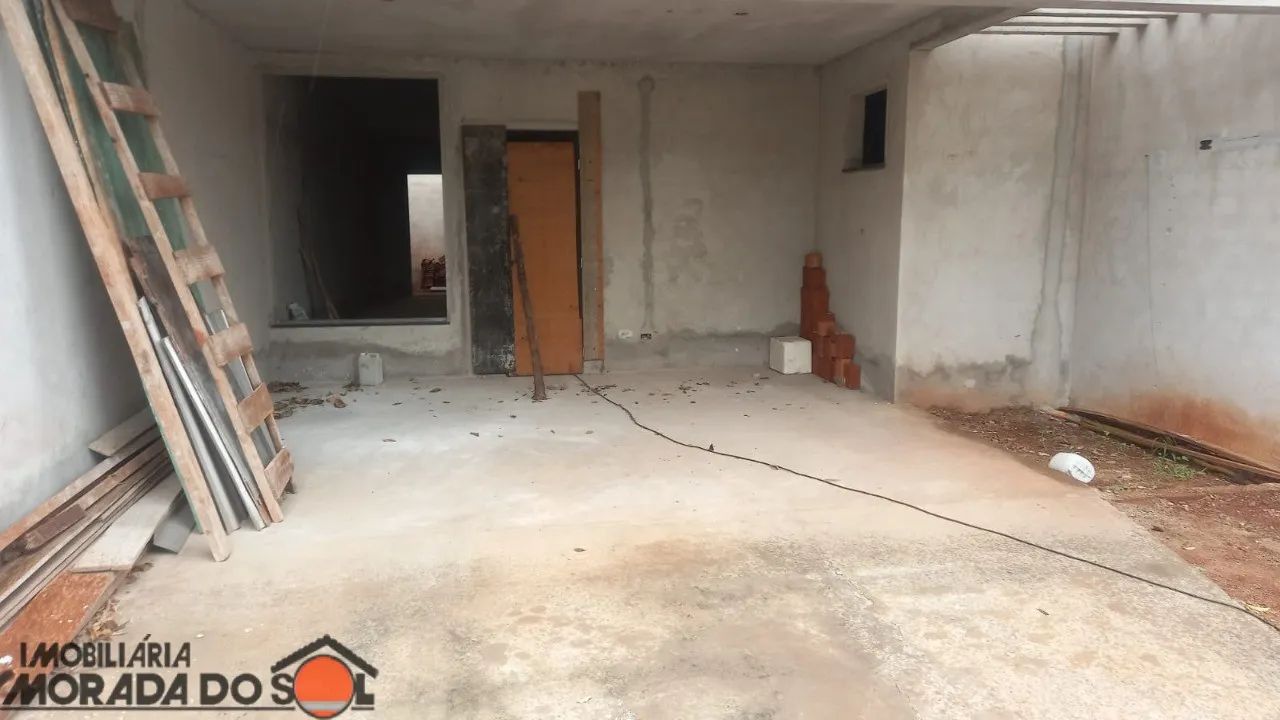 VENDE CASA NOVA - EM ACABAMENTTO - Foto 2