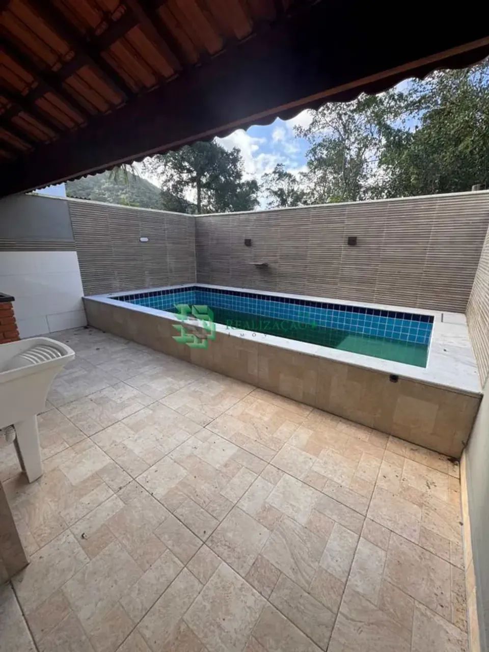 casa nova em itanhaem com piscina